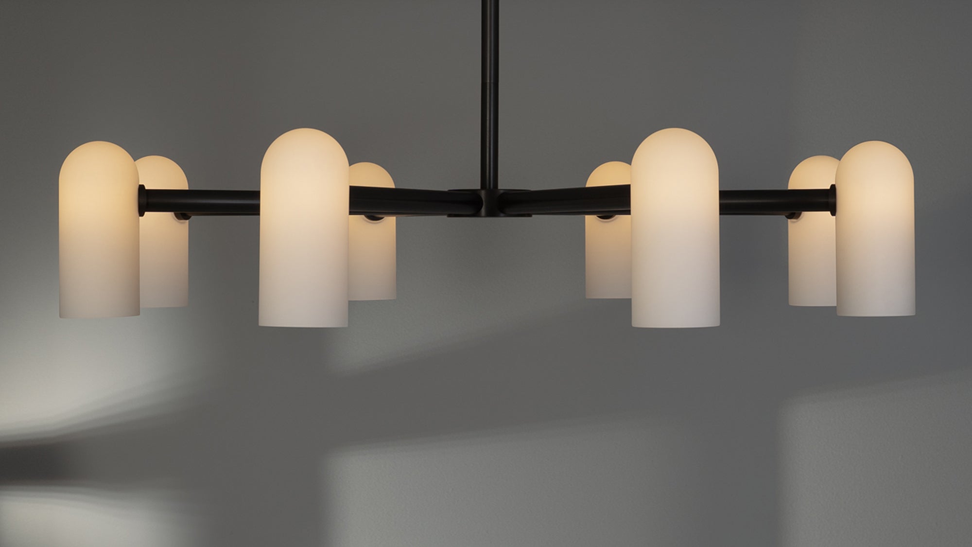 Schwung Odyssey Round Chandelier | Medium